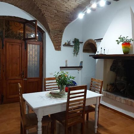 Casavacanze Vicolo Mentana Foligno Esterno foto